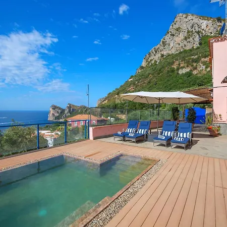Amore - The Phoenix Holiday home