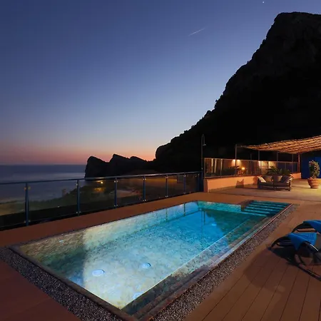 Holiday home Amore - The Phoenix